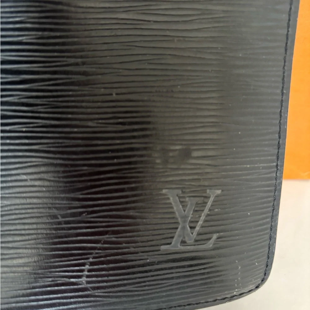 Authentic Louis Vuitton Epi Porte documents Senateur briefcase